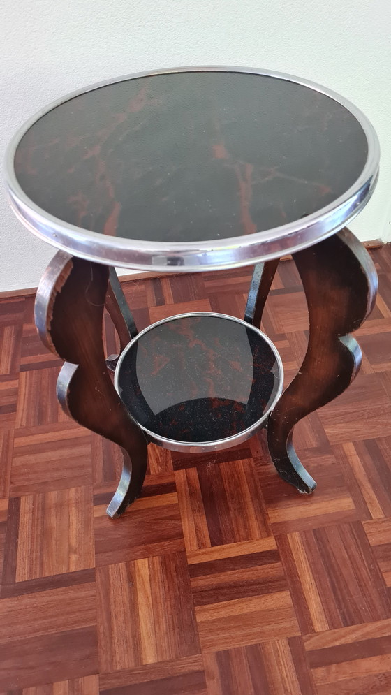 Image 1 of Table d'appoint Art Deco.