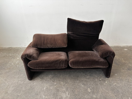 ¡Tela diseñada por Cassina Maralunga Group en excelente estado!
