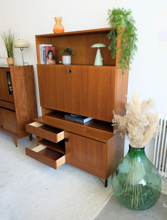 Image 1 of Credenza alta vintage, metà del secolo scorso
