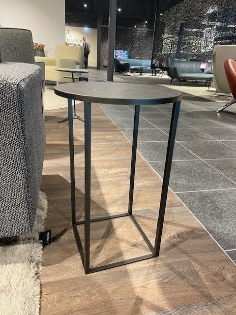 Table d'appoint Leolux Prismo