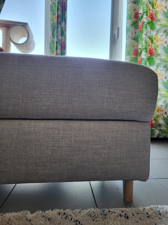 Image 1 of Slaapbank en bijpassende poef DIENNE