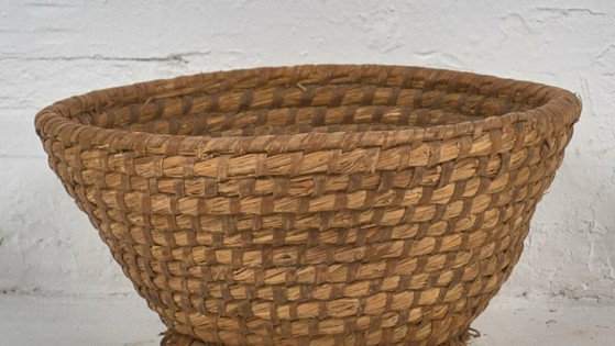 Decorative antique wicker basket (c.1930) #2 – Decorative Objects (photo 3 of 9)