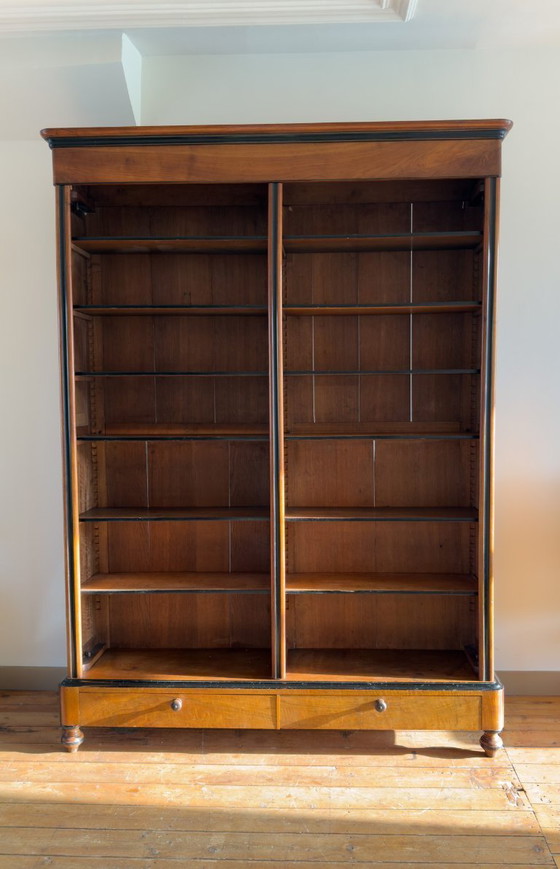 Image 1 of Grande bibliothèque victorienne