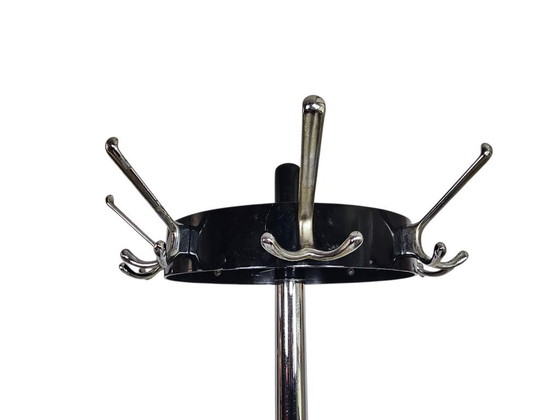 Image 1 of Gispen - Modell 9807 - Industrielle Stehgarderobe mit Karussellfunktion - 1960