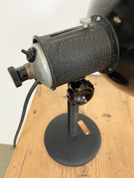 Image 1 of Lampada da tavolo vintage industriale in smalto nero di EB, anni '50