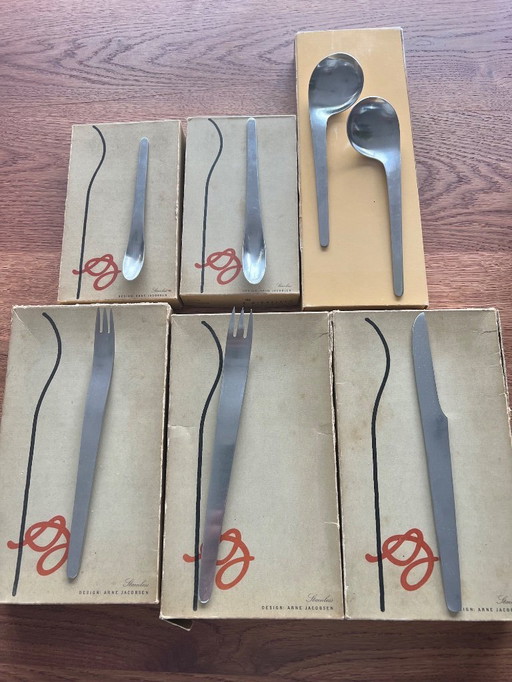 Arne Jacobsen - must go - reduced price