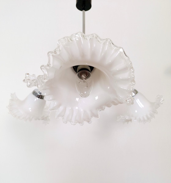 Image 1 of Vintage kroonluchter, 3 Arm Keramiek en Glas Tulp Plafondlamp, Vintage Licht Armatuur, 70s Hanglamp, Mid Century Modern Lam