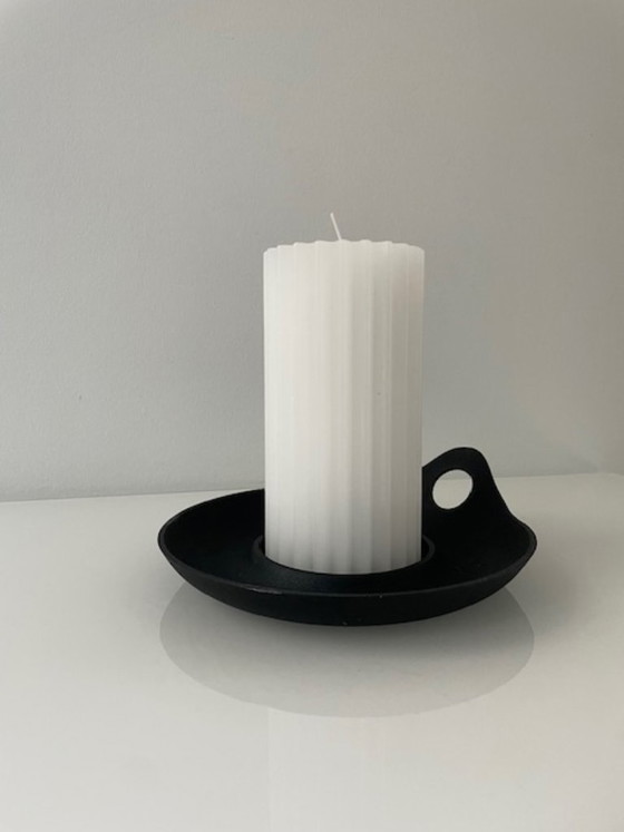 Image 1 of Portacandele dal design moderno in alluminio verniciato a polvere nero.