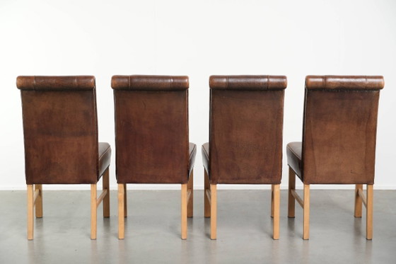 4x Beautiful large sheepskin dining chair in a dark cognac color with a lovely English look – Wood (photo 4 of 13)