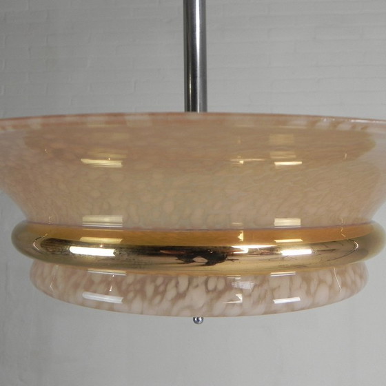 Image 1 of Art Deco hanglamp met glazen schaal van gewolkt glas met een gouden band, jaren 30