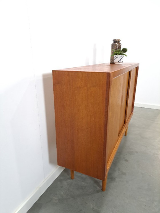 Image 1 of Mid Century Deens teak hoog dressoir