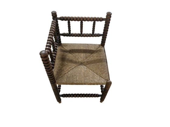 Image 1 of Silla esquinera antigua torneada con asiento de junco – Estilo campestre inglés/francés