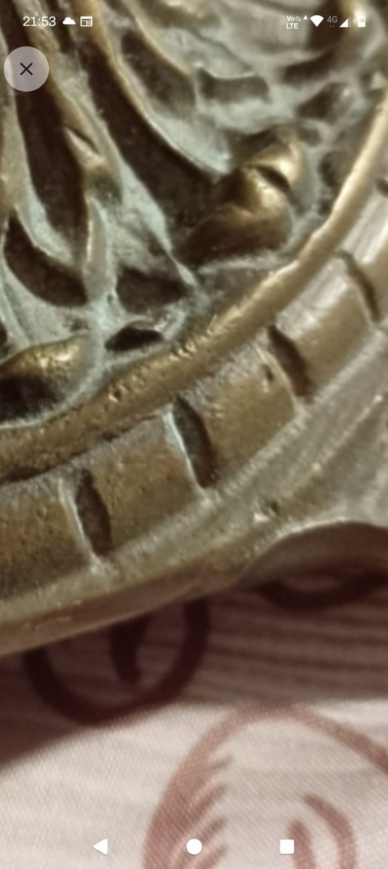 Image 1 of Rara coppia di candelabri in bronzo massiccio del XIX secolo con ninfe, segni di lima, marchio di fonderia, fusione in sabbia