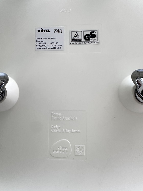 Image 1 of Vitra Sillón Eames de plástico DAR