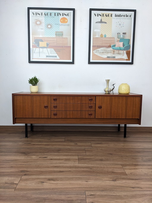 Credenza in stile scandinavo vintage