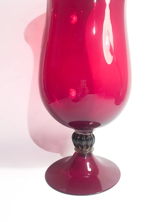 1980er Jahre mundgeblasene Bordeaux Murano Glas Kelchvase, Vasen, Murano-Glas (Foto 10 von 12)