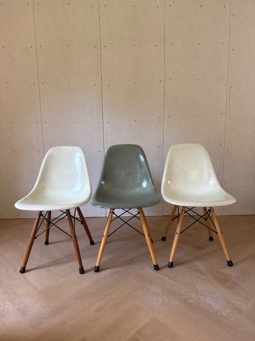 Sedia Eames in fibra di vetro Modernica Los Angeles Sedie da pranzo – Vitra, eetkamerstoelen, Wood, Plastic