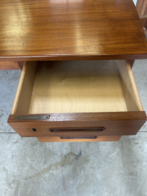 Image 1 of Skandinavischer Teak-Schreibtisch