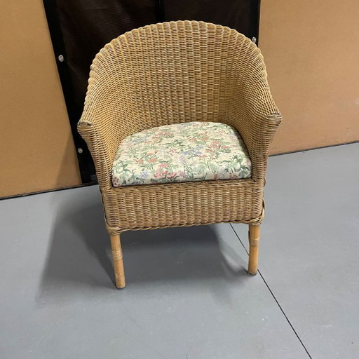 Rattan bucket chair