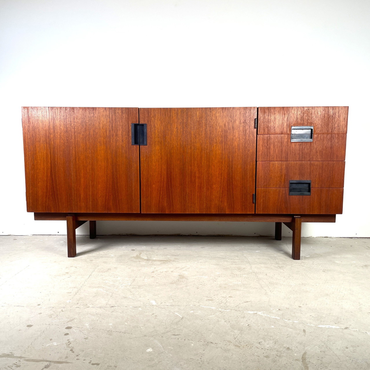 Credenza Pastoe DU04 di Cees Braakman