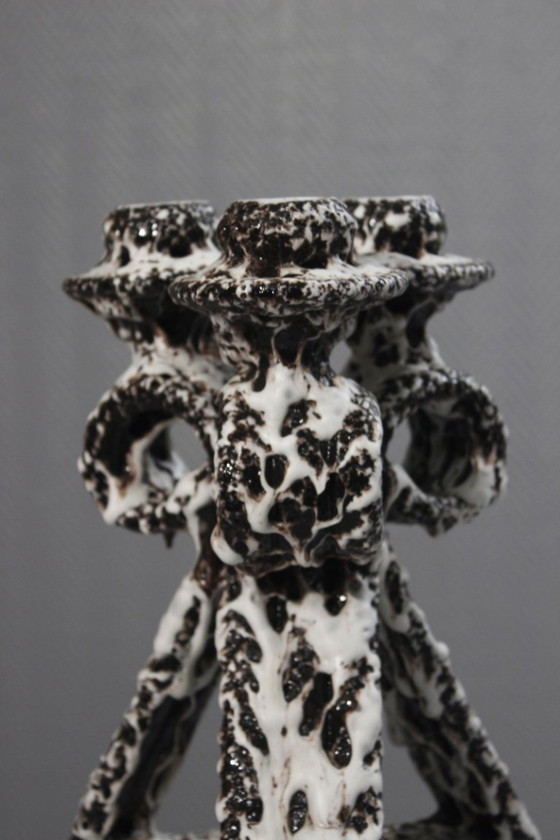 Image 1 of Marius Giuge a Vallauris - Grande candelabro brutalista in ceramica con smalto lava, anni '50