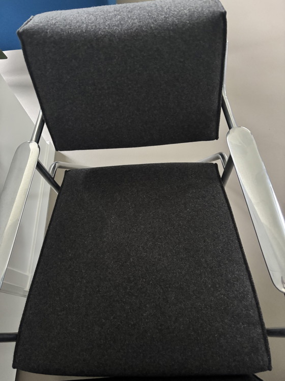 Image 1 of 2 fauteuils Design on Stock