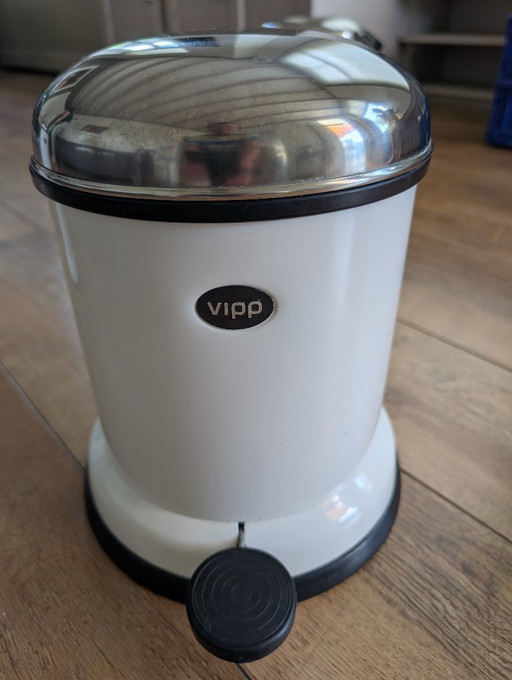 Vipp Pedaalemmer 4 Liter, Wit – onderhoudsproducten, polished steel