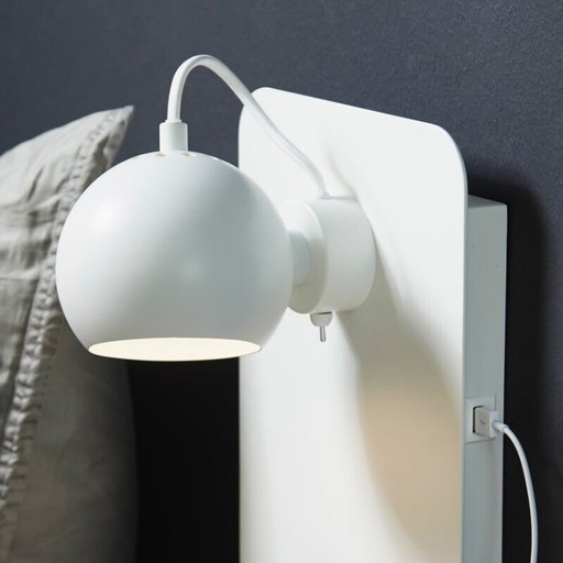 Frandsen Ball Wall Lamp USB – white