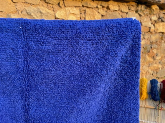 Magnifique tapis artisanal bleu en laine 200cmx300cm – Cotton (photo 11 of 12)