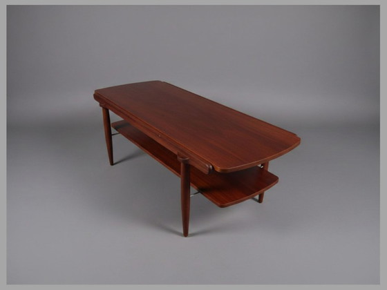 Image 1 of Table basse scandinave vintage en teck avec plateau réversible – années 1960
