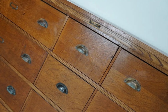 Image 1 of Gran mueble de boticario/mueble de tienda/cómoda de roble holandés, década de 1930