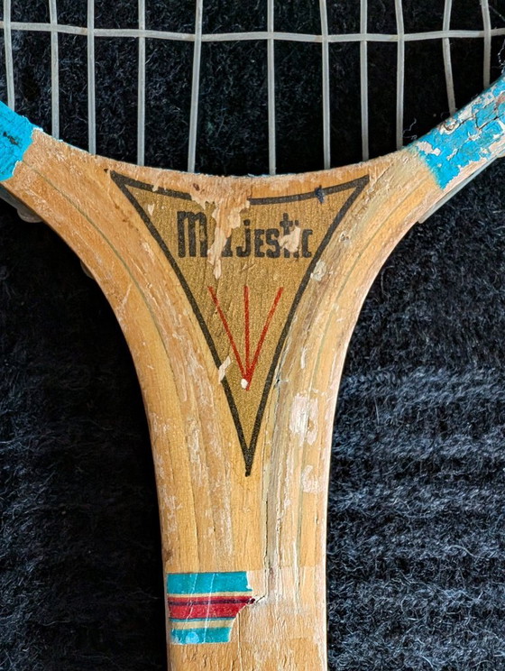 Paire de raquettes de tennis vintage Majestic en bois – 1950 – Objets déco, Wood (photo 4 of 10)