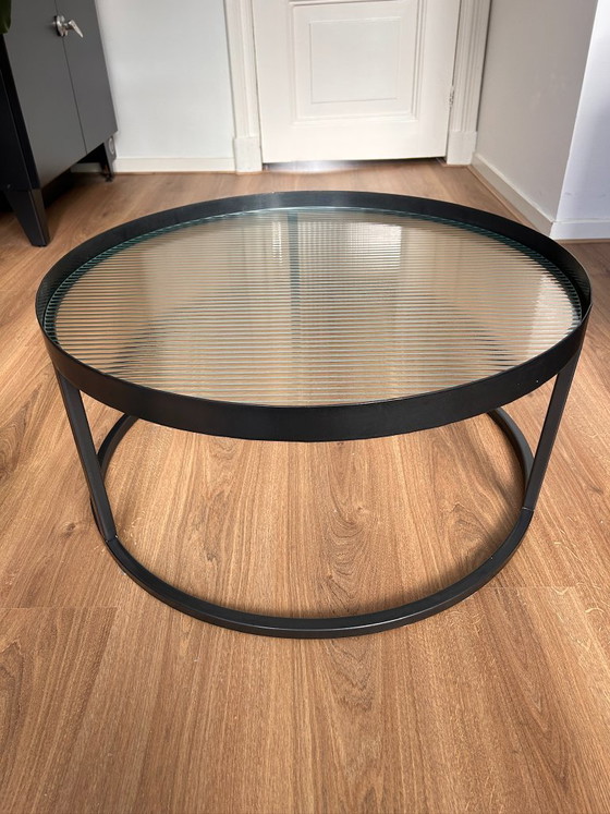 Image 1 of Dutchbone Boli – runder Couchtisch | schwarzes Metall & geriffeltes Glas