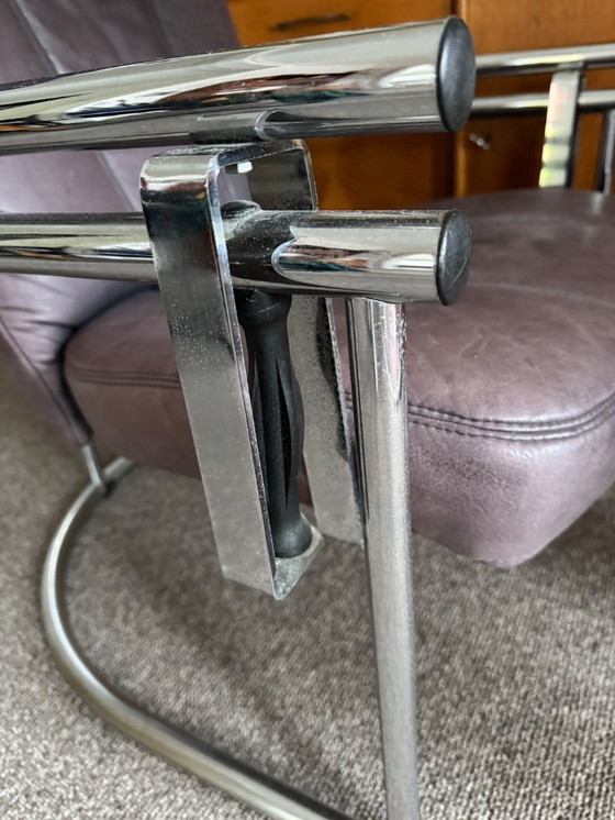 Image 1 of Sillón de diseño con propiedades de asiento muy cómodas.