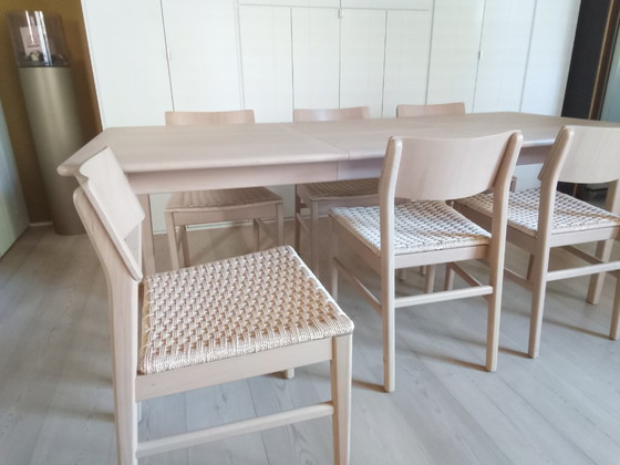 Image 1 of Set of table with 6 chairs in beech