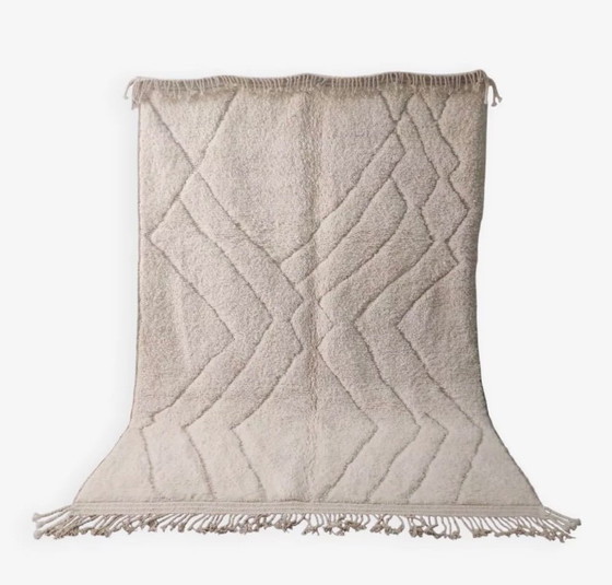 Image 1 of Large Beni Ouarain Ecru Carpet, Geometric Patterns in Chevron - 300x200cm