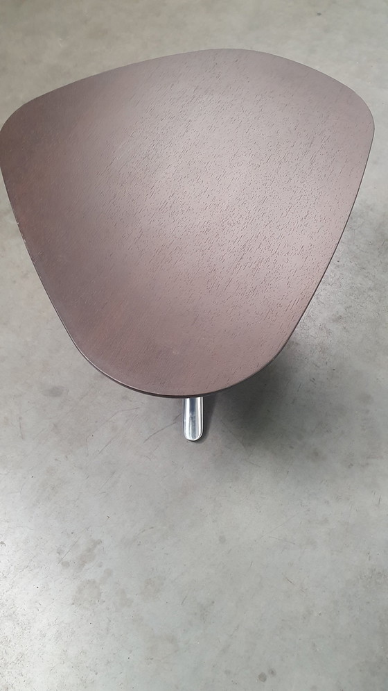 Image 1 of Tavolino di design Kei BULO, impiallacciato in rovere marrone scuro