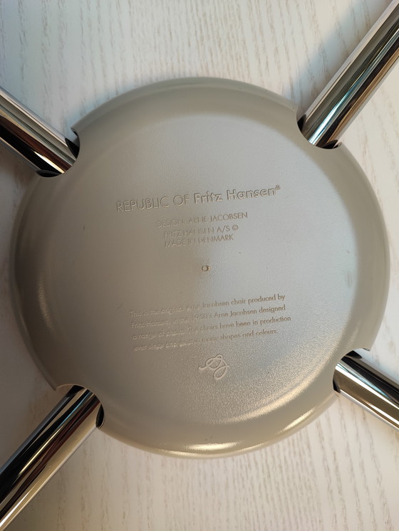 Image 1 of Lot de Chaises Modèle Série 7™ by Republic of Fritz Hansen