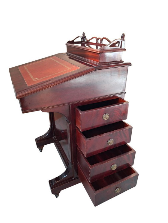 Image 1 of Eleganter Schreibtisch „Davenport“ aus Mahagoni