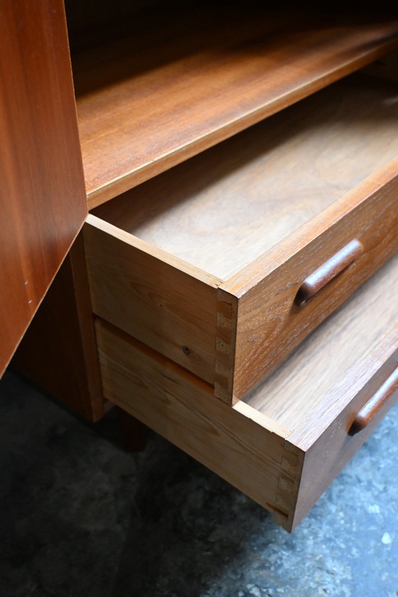Image 1 of Schöner dänischer Wandschrank/Sideboard