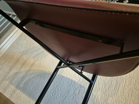 4 chaises de salle à manger Fasem P40 [Bordeaux foncé] – Leather, Metal (photo 5 of 6)