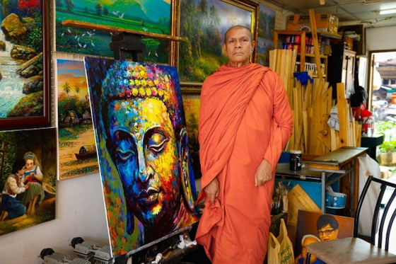 Image 1 of Unique hand-painted Buddha painting “Radiant Silence” – Seksak Jaichumchen – 80×100 cm