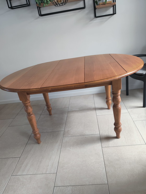 Image 1 of In large adjustable oak table