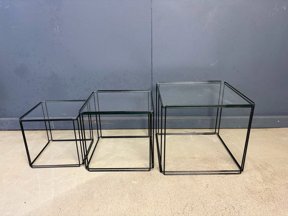Mesas nido Isocele de Max Sauze, década de 1970. – Mesas auxiliares, Glass, Metal (photo 5 of 7)