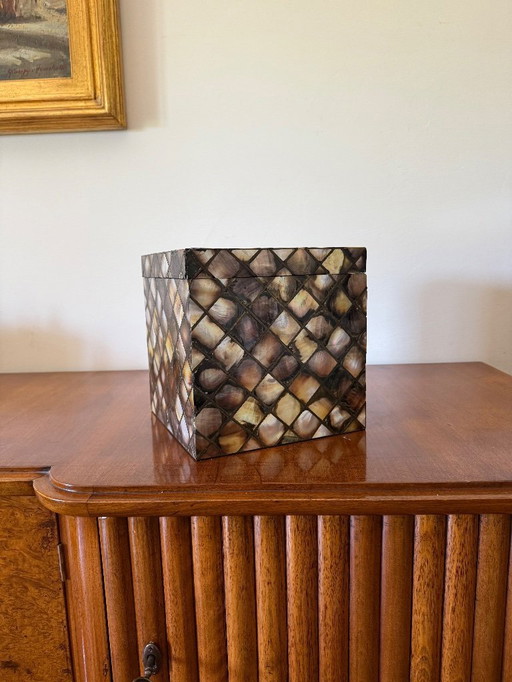 Mid-century mother-of-pearl flakes ice bucket, Italy 1950s