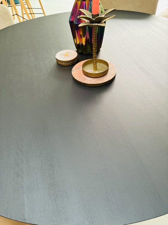 Studio Henk Quadpot Zwarte Ronde Tafel 140 Cm – Dining tables, Metal, Wood (photo 10 of 13)