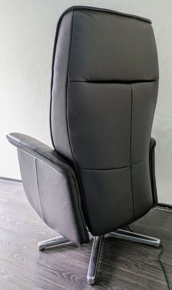 Image 1 of Fauteuil relaxant du futur - NOUVEAU !