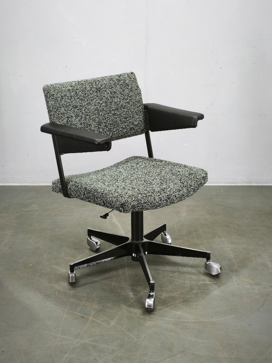 Silla de oficina giratoria André Cordemeyer para Gispen, Países Bajos, años 60 – Sillas giratorias, Metal (photo 14 of 14)