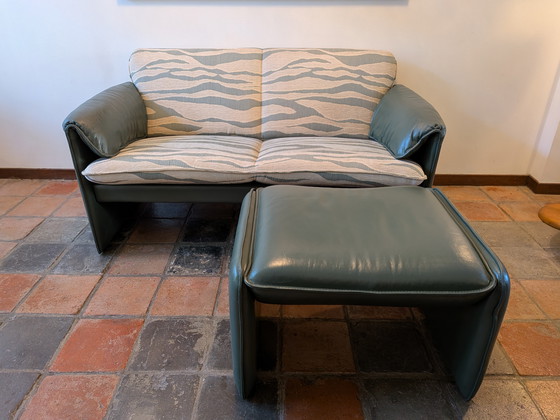 Image 1 of Sofá 2 Plazas Leolux Bora Bora + Hocker
Axel Enthoven | Tapicería de cebra posmoderna | Verde espuma de mar | California. 1990