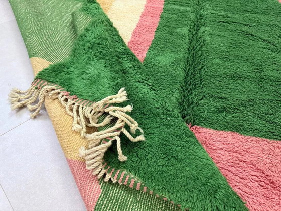 Alfombra marroquí verde a medida 2.5/1.6 – Wool, Cotton, Modern (photo 8 of 11)